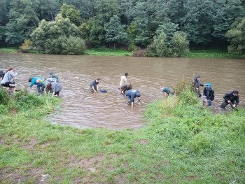 Mistrovství světa v rýžování zlata z řeky - Pikovice 2023