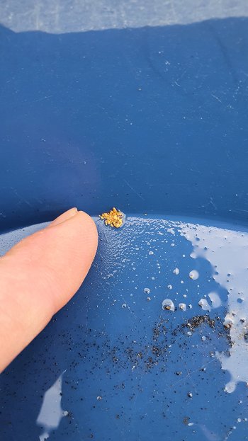 Při dočištění šlichu v pánvi zůstane jen zlato